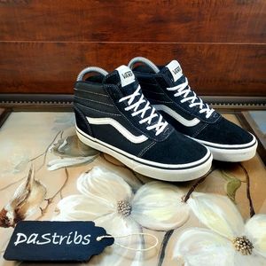 Van's Youth Unisex HI-Top Sneaker Size 3